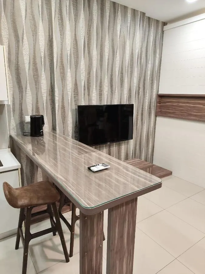 Twin Galaxy King Bed 2Pax With Netflix Nice City View Johor Bahru Apartamento