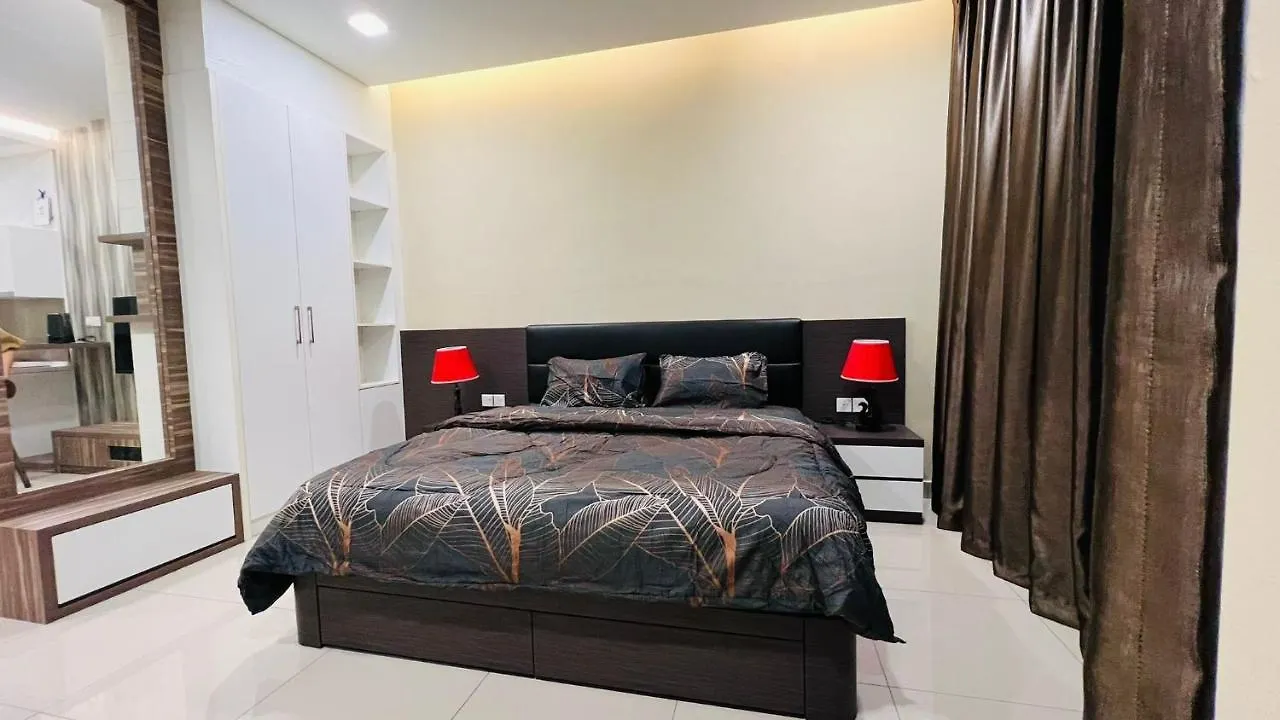 Twin Galaxy King Bed 2Pax With Netflix Nice City View Johor Bahru Daire