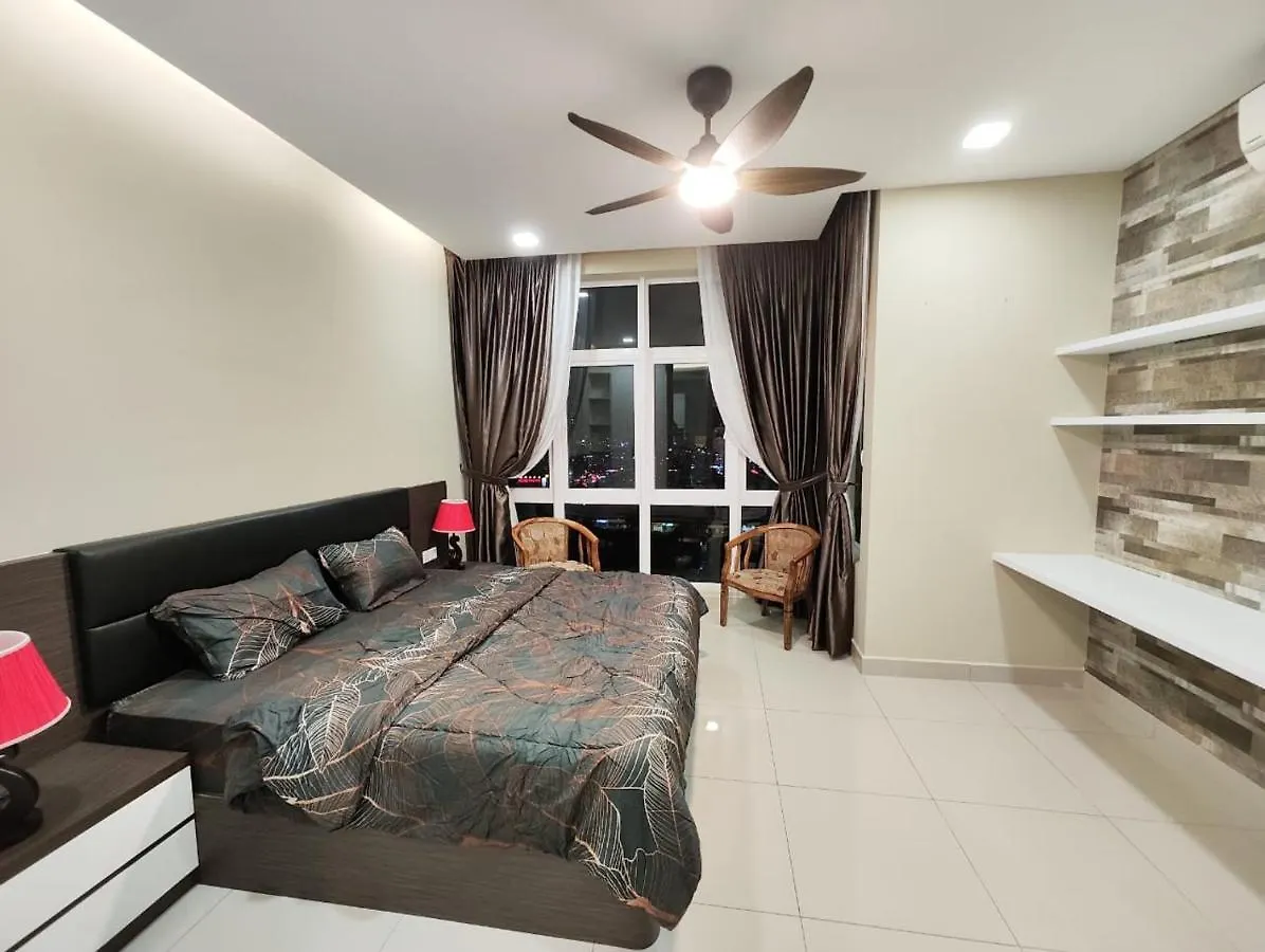 Twin Galaxy King Bed 2Pax With Netflix Nice City View Johor Bahru 0*,